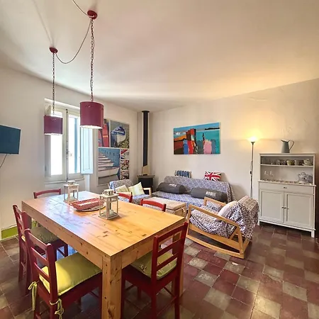 Nura's - Il Balcone Sui Tetti Apartmán *