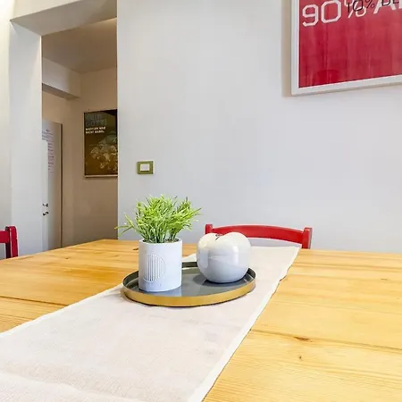 Nuras - Il Balcone Sui Tetti Apartmán *